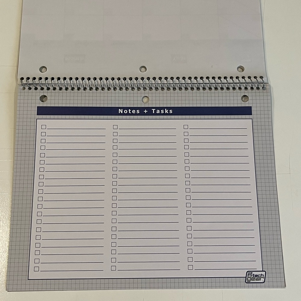 Tech gear academic calendar with additional pages - Picture 4 of 5